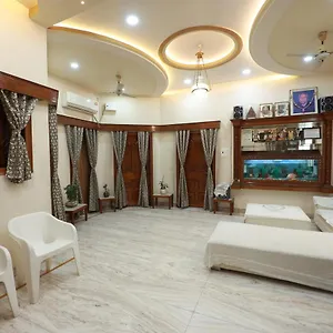kapoor-sahab-homestay-its-a-home-away-from-home.hotels-varanasi.com/
